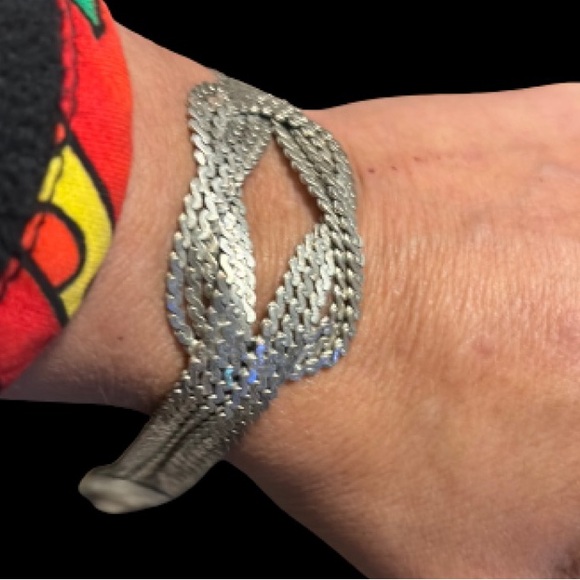 Mexican Silver Braided Knot Bracelet 7” Vintage Preloved - Picture 7 of 10